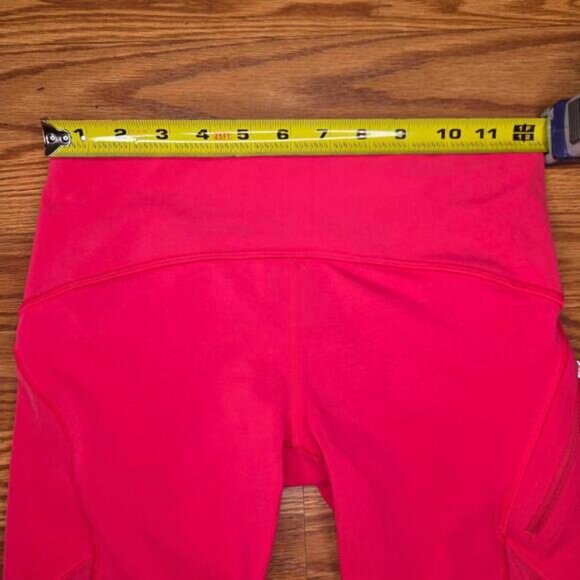 Lululemon Cropped Pink Mesh Leggings size 4 - Picture 2 of 8